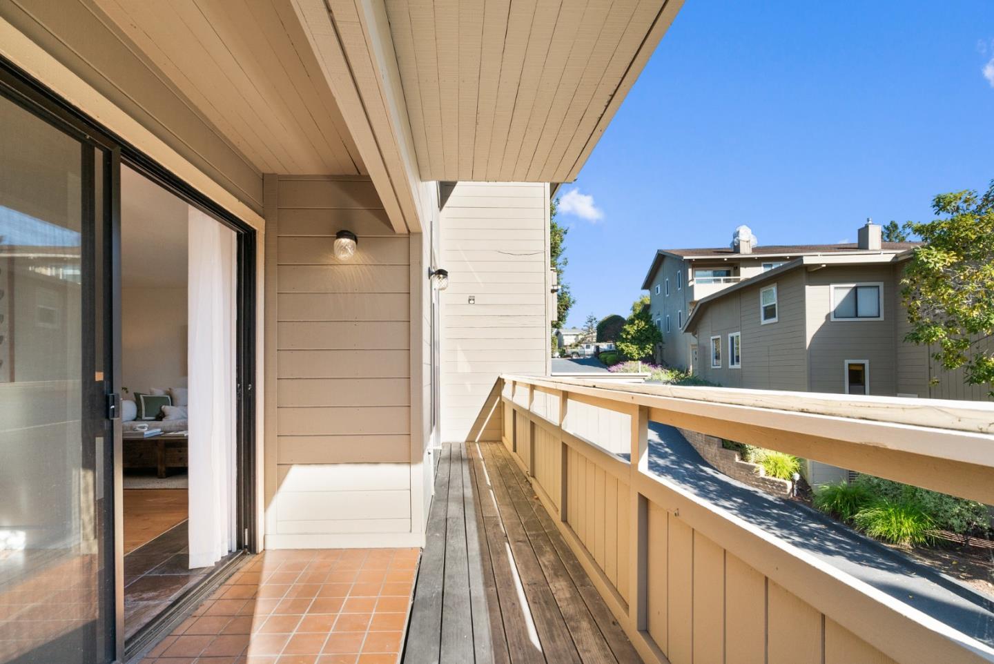 111 Vineyard CT