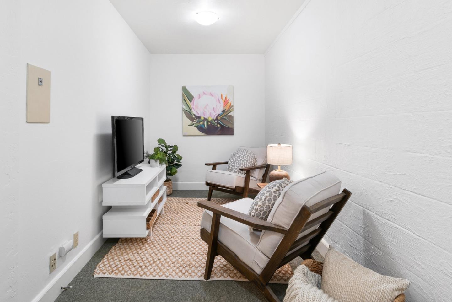 111 Vineyard CT