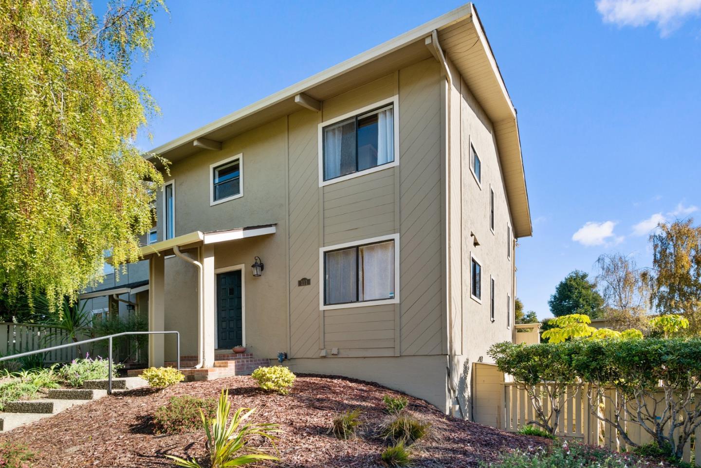 111 Vineyard CT