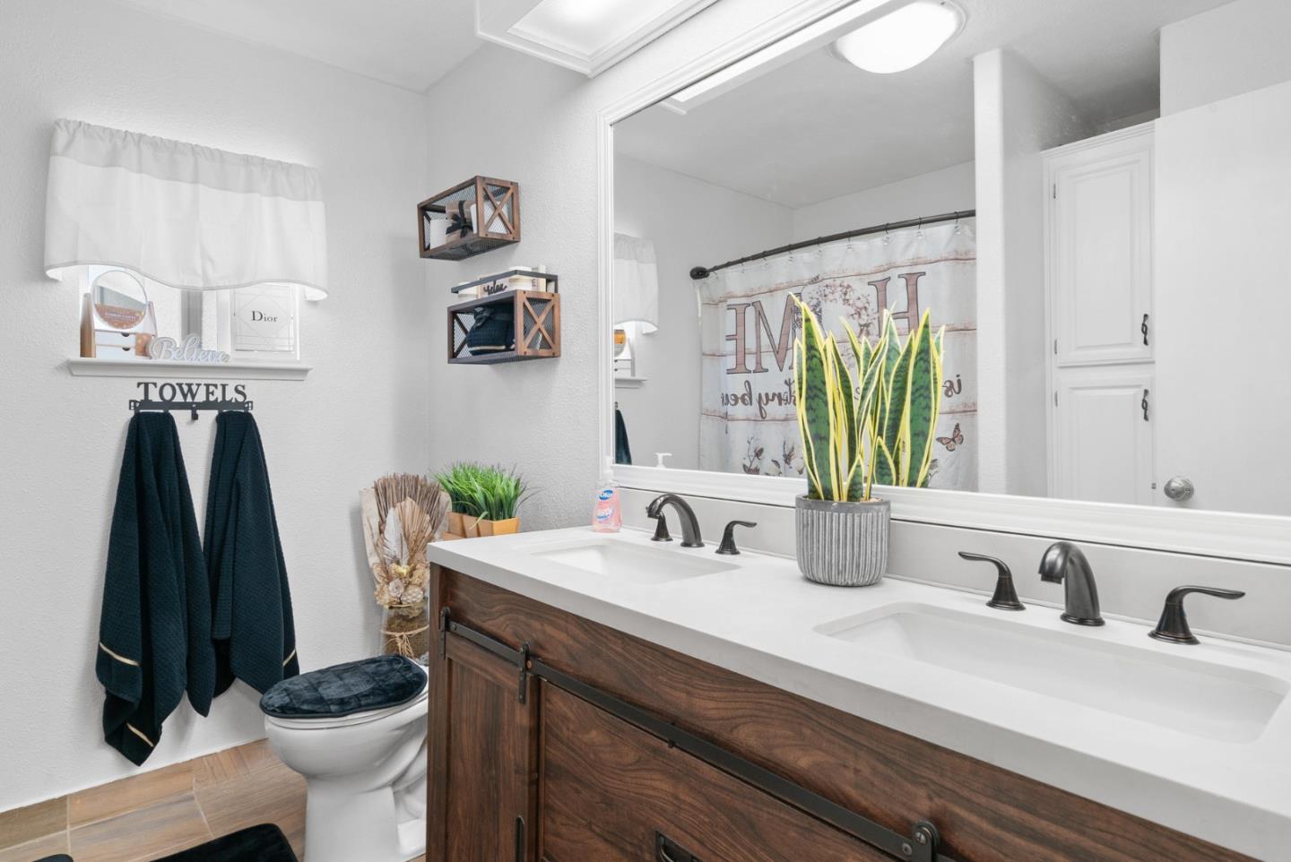 789 Green Valley Road Unit: 35