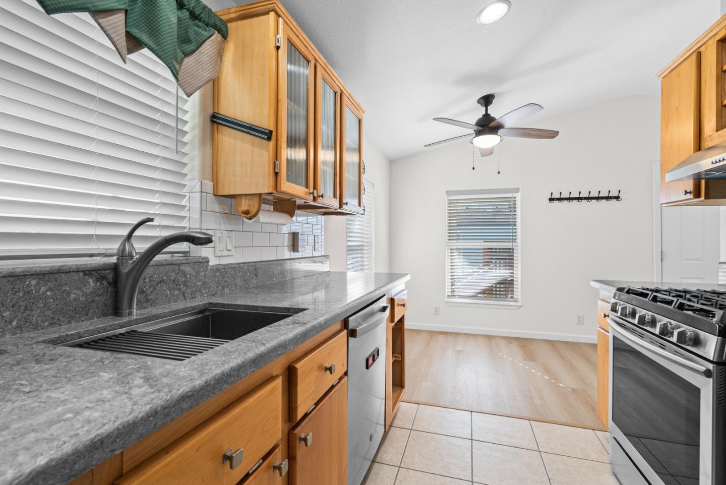 998 38th Avenue Unit: 19