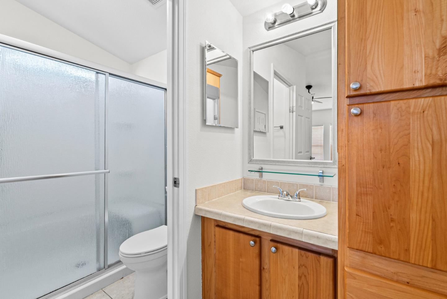 998 38th Avenue Unit: 19