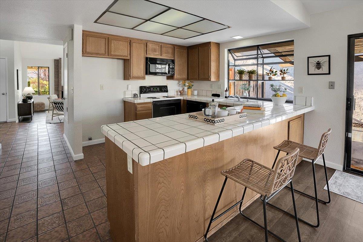 2387 Lascar Court