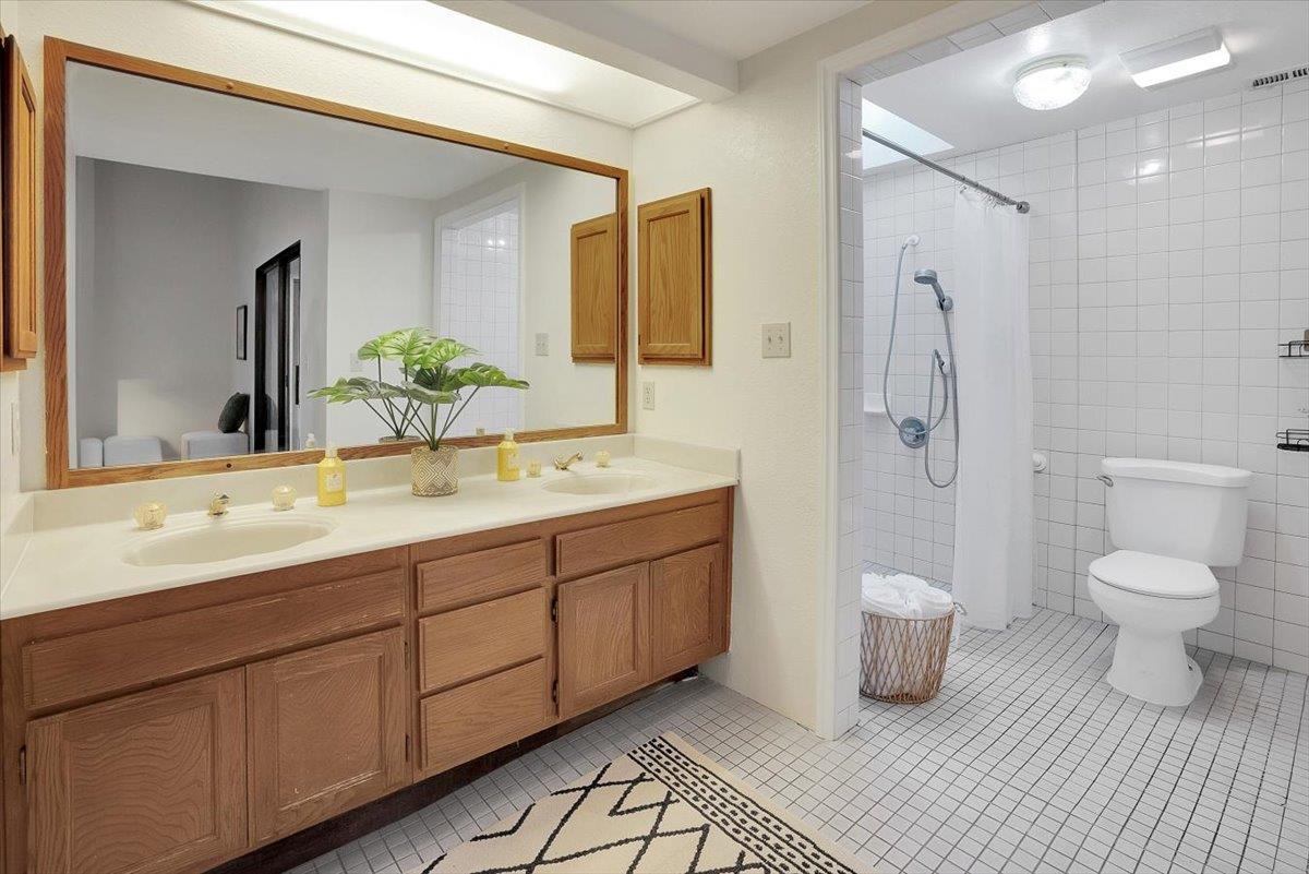 2387 Lascar Court