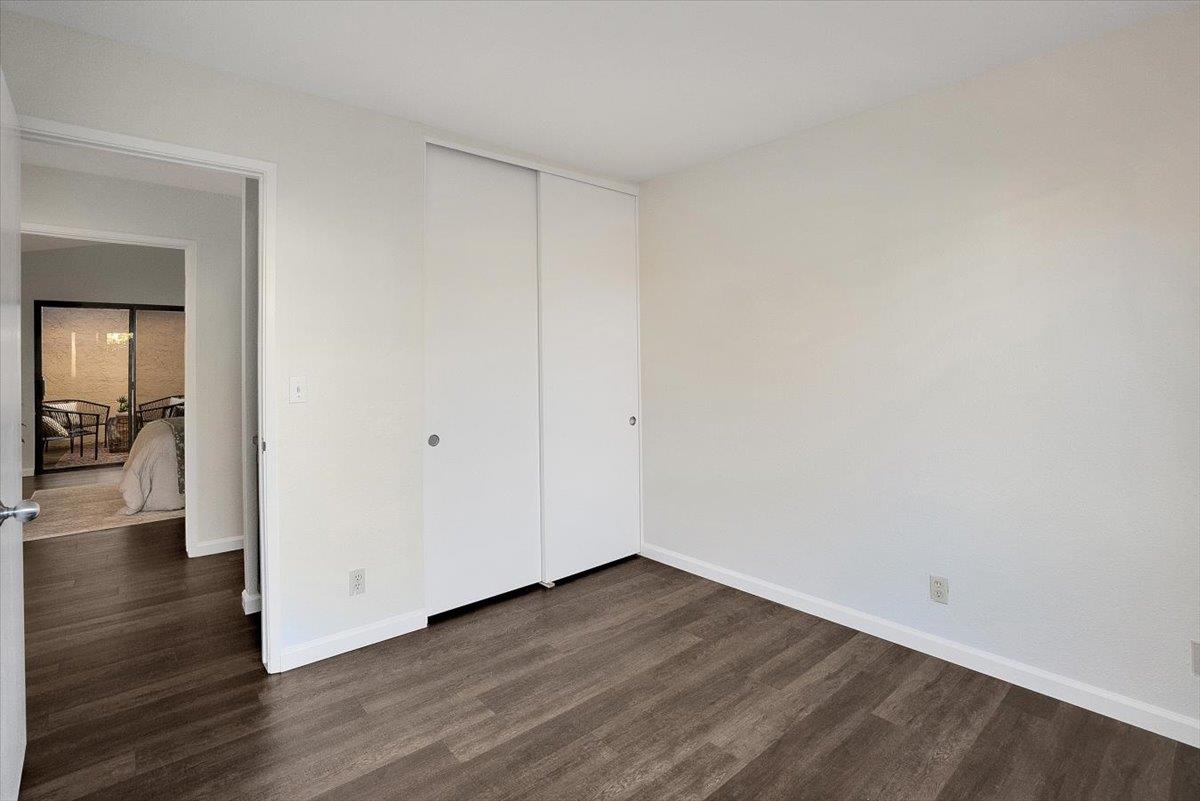 2387 Lascar Court