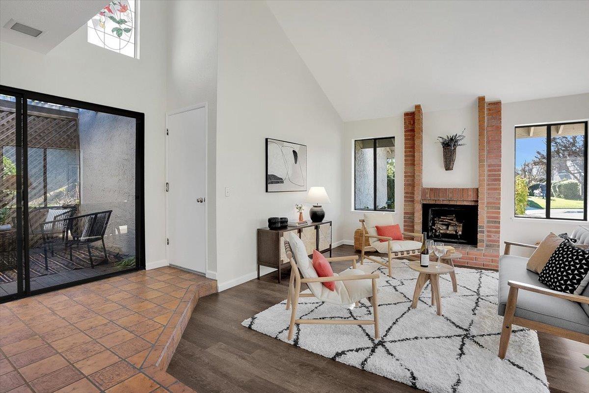 2387 Lascar Court