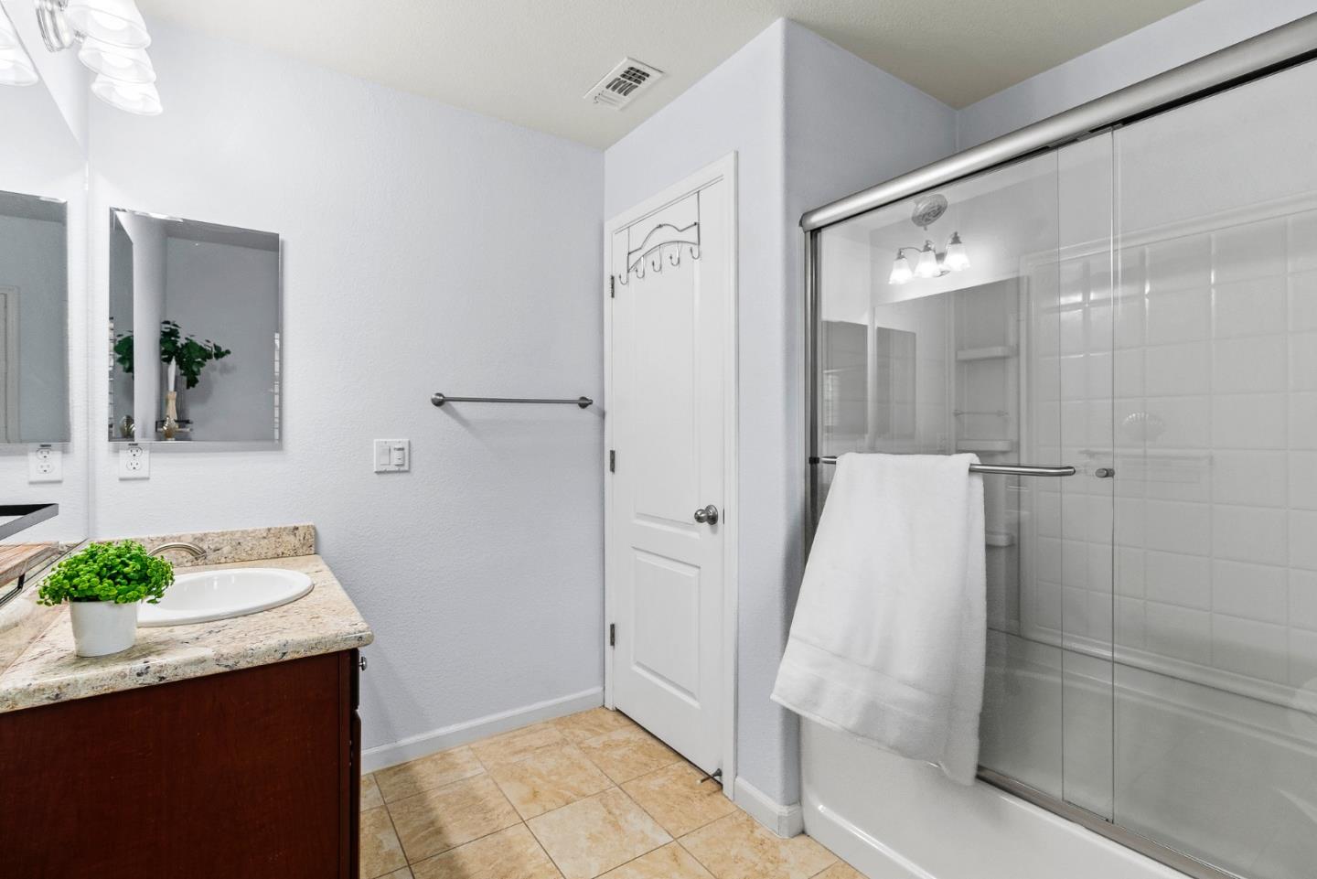 109 Meadowview Lane