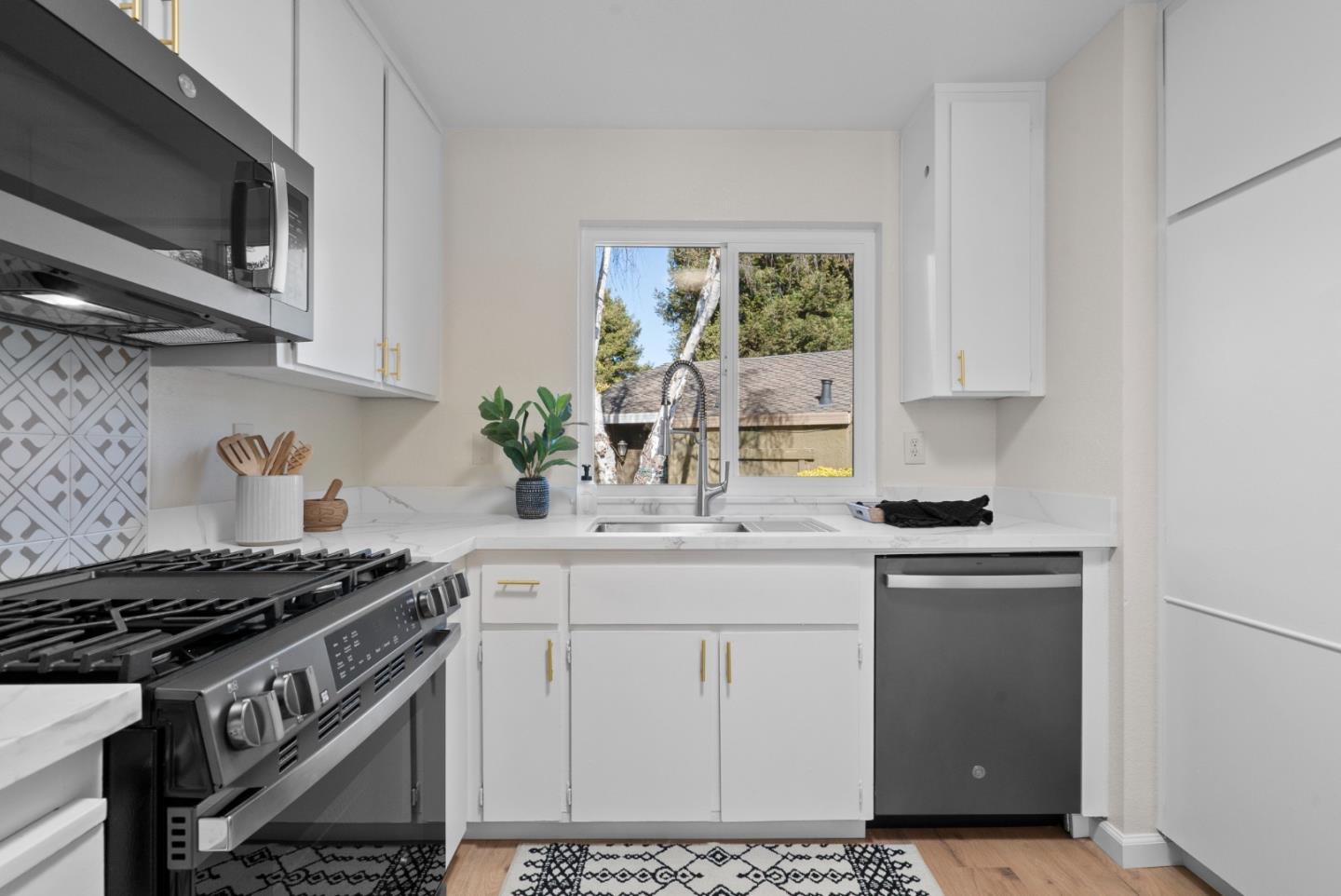 443 Sailfish Drive