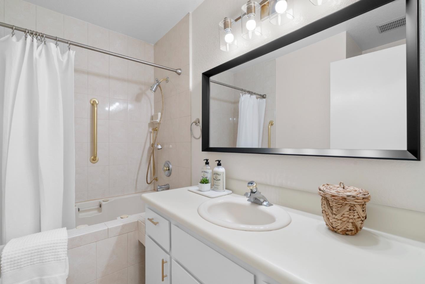 443 Sailfish Drive