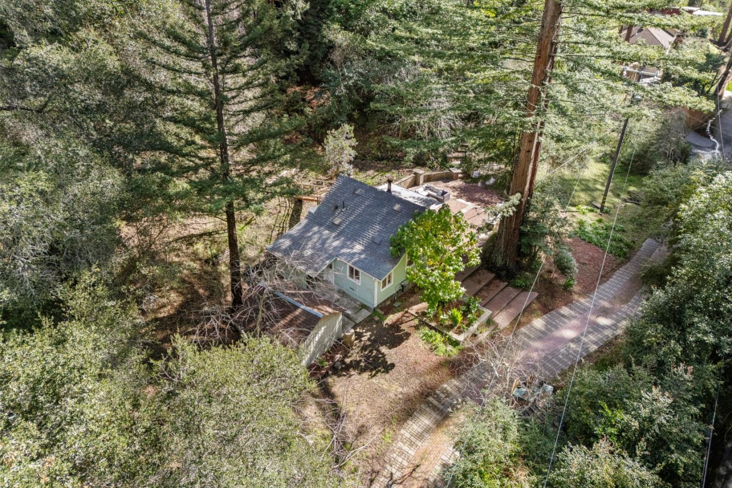 1933 Redwood Drive
