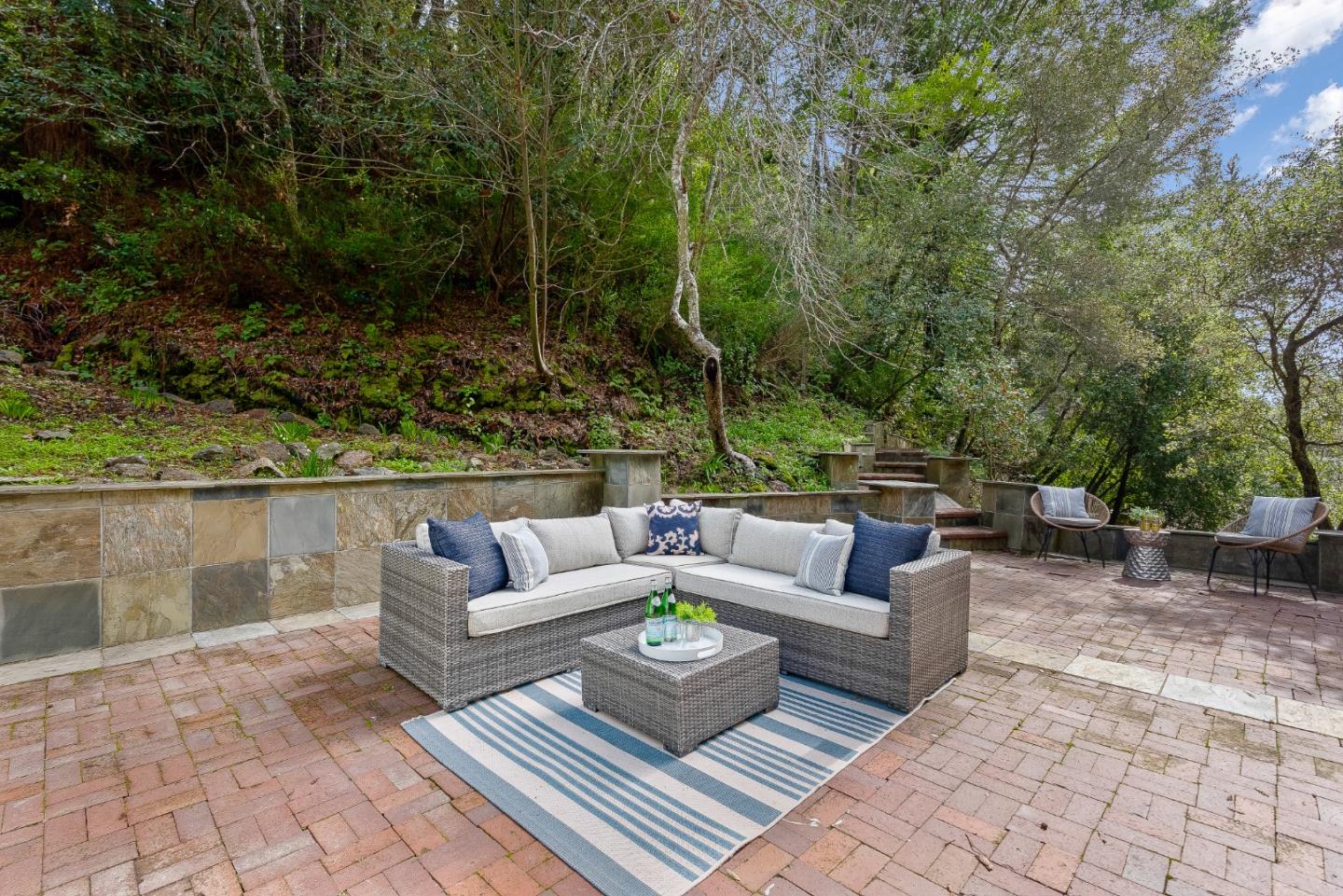 1933 Redwood Drive