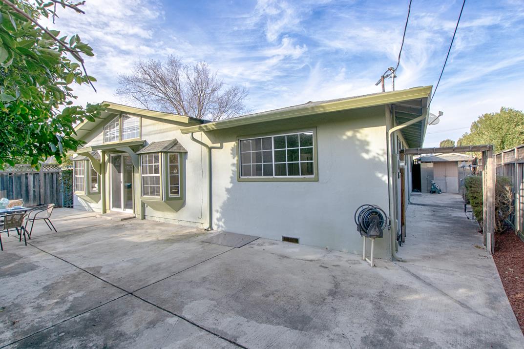1663 Spring Street