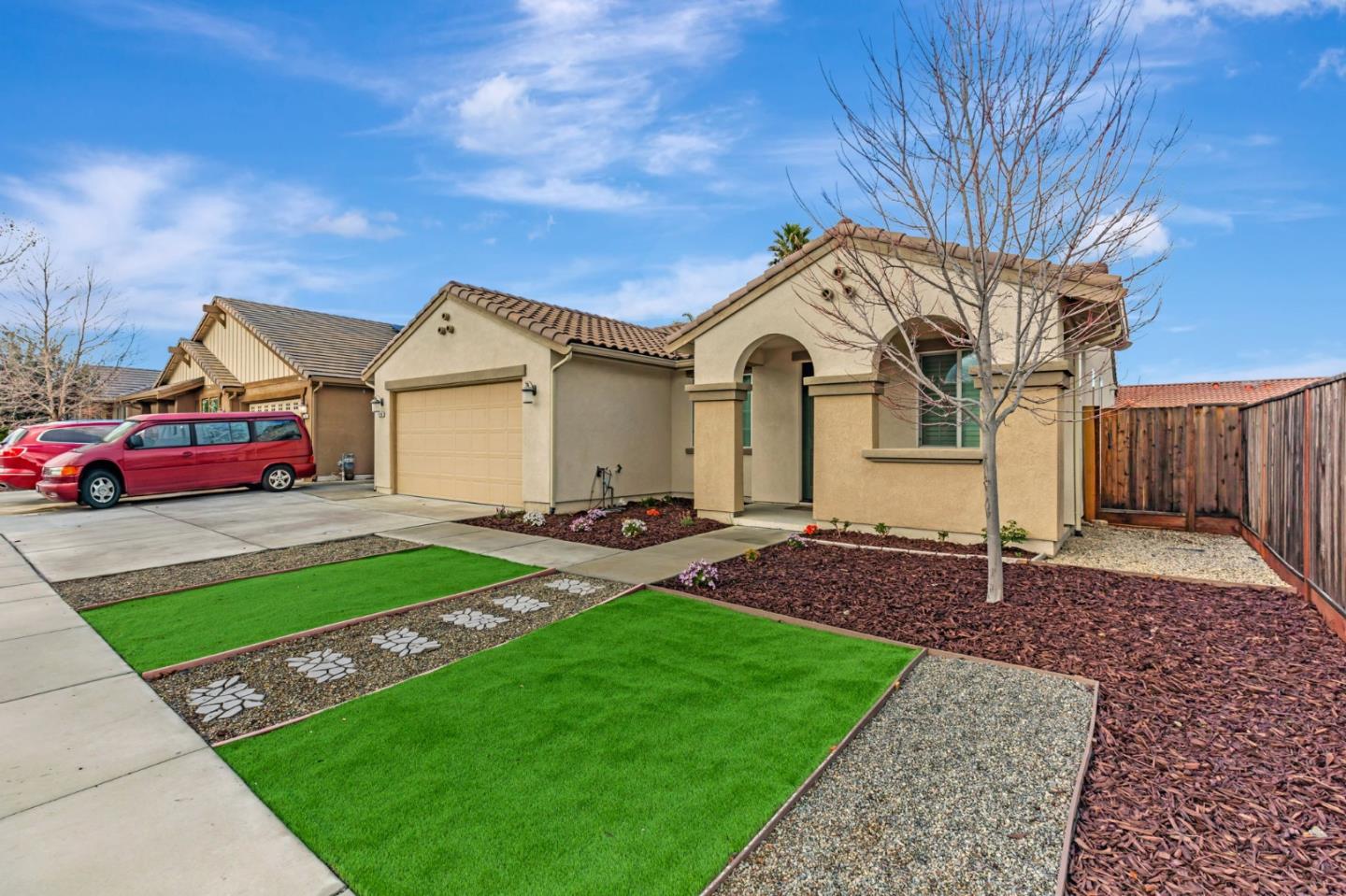1216 Steinbeck DR