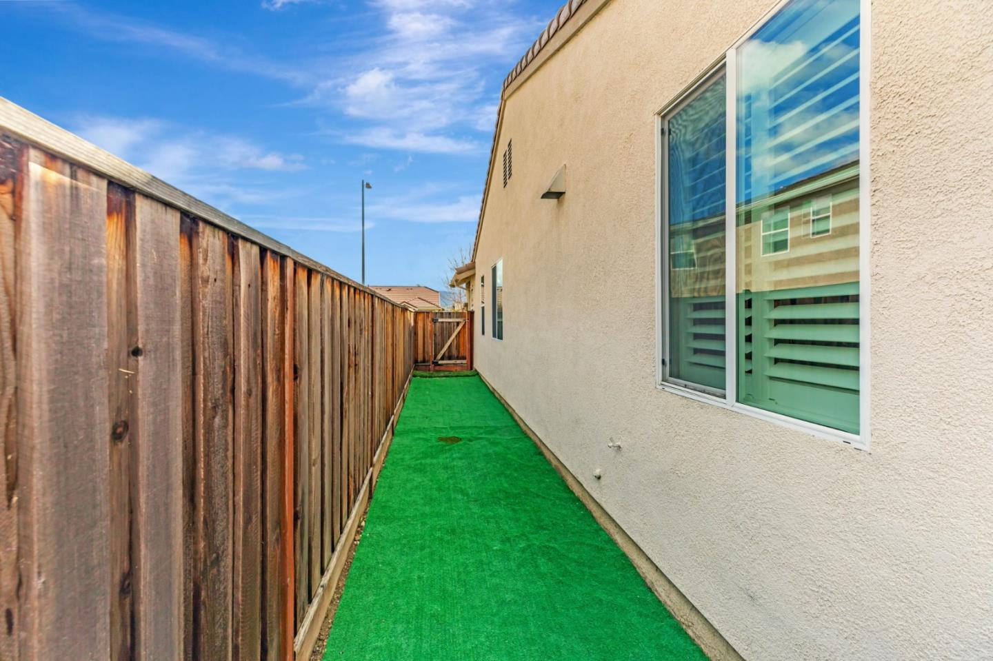 1216 Steinbeck DR