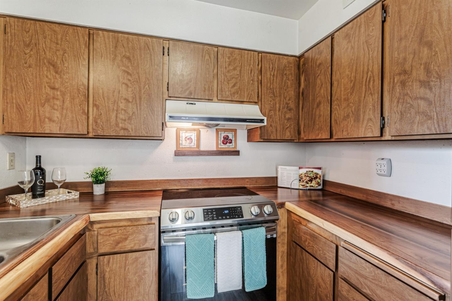 323 Broadway A2