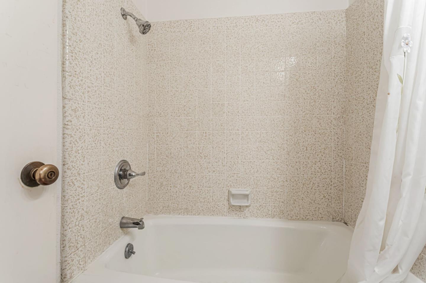 323 Broadway A2