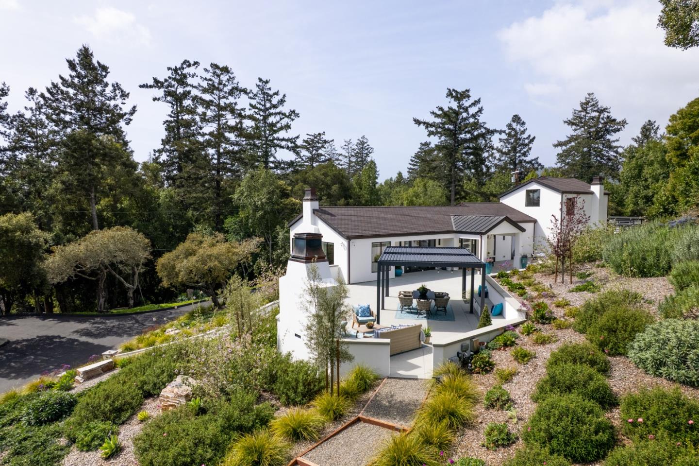 39 Hollins Drive