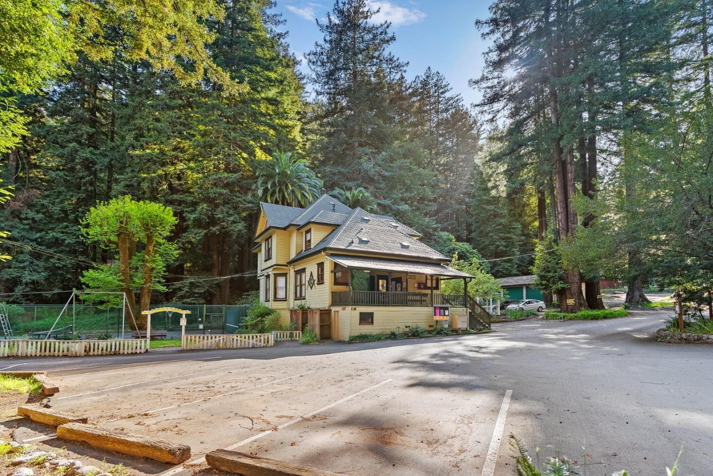 186 Saint Bernard Street