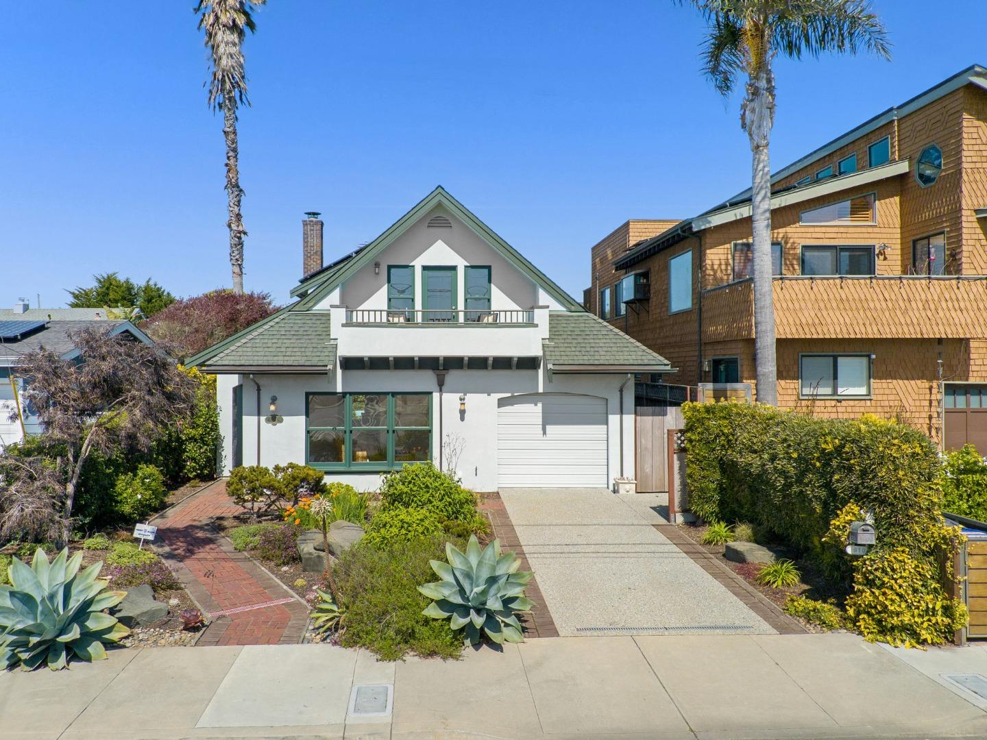 910 Pelton Avenue