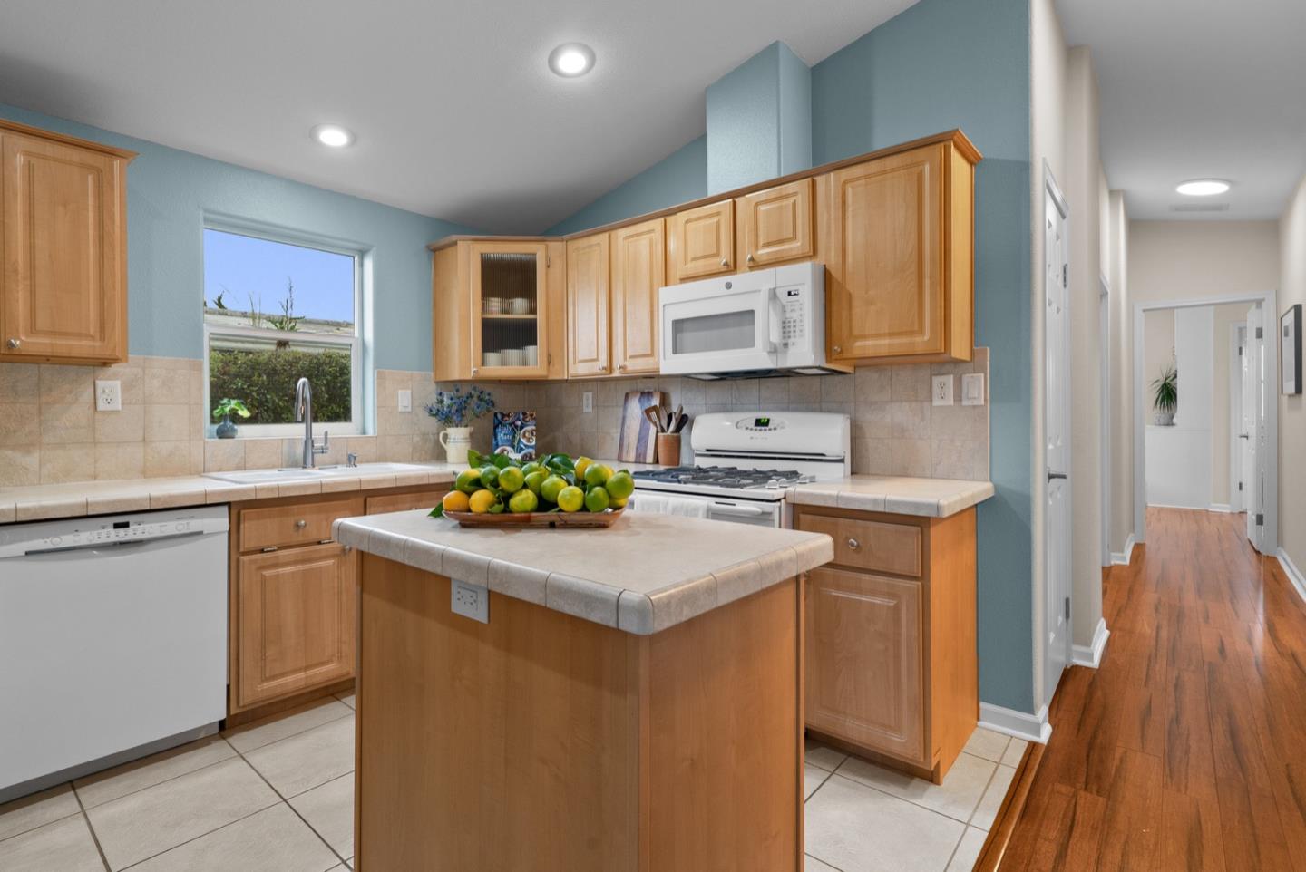2395 Delaware AVE 135