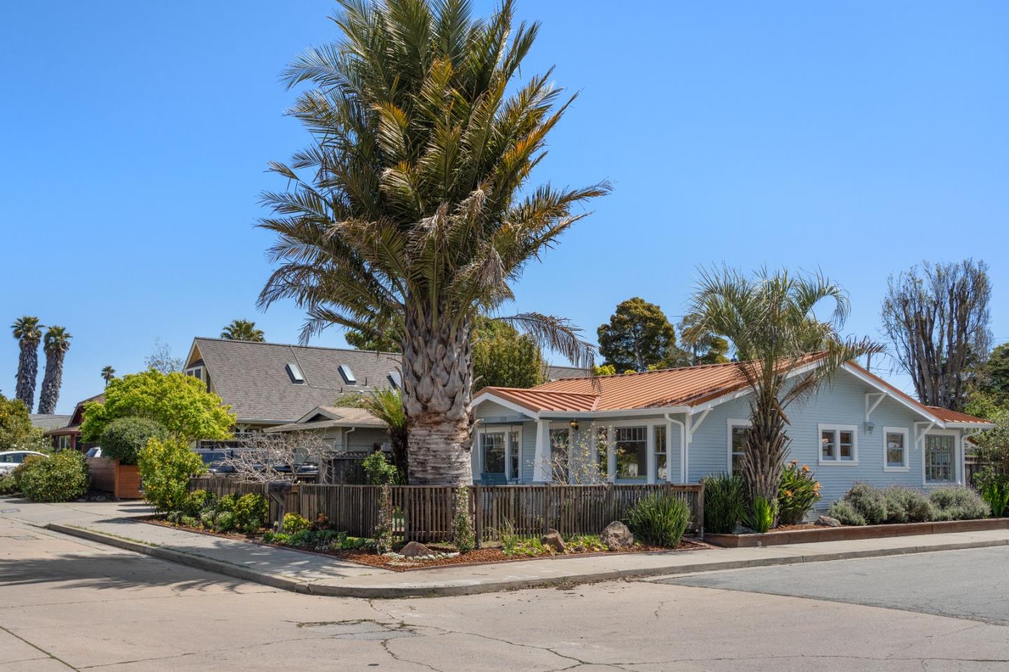 139 Naglee Avenue
