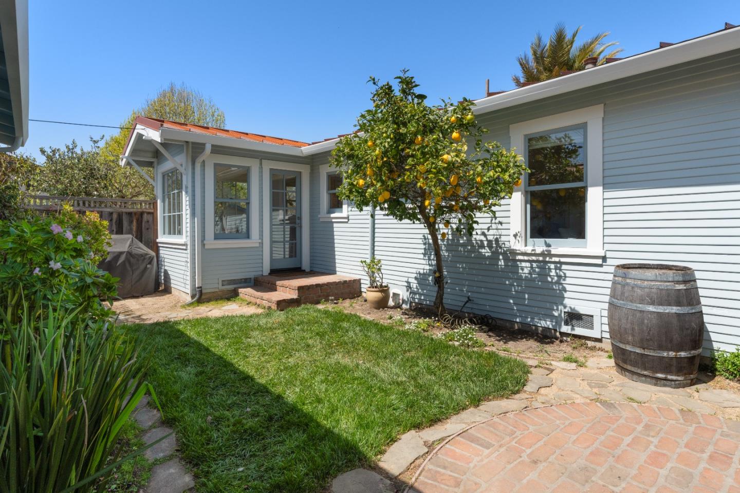 139 Naglee Avenue