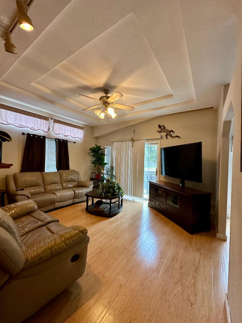 60 Plumosa Lane Unit: 60