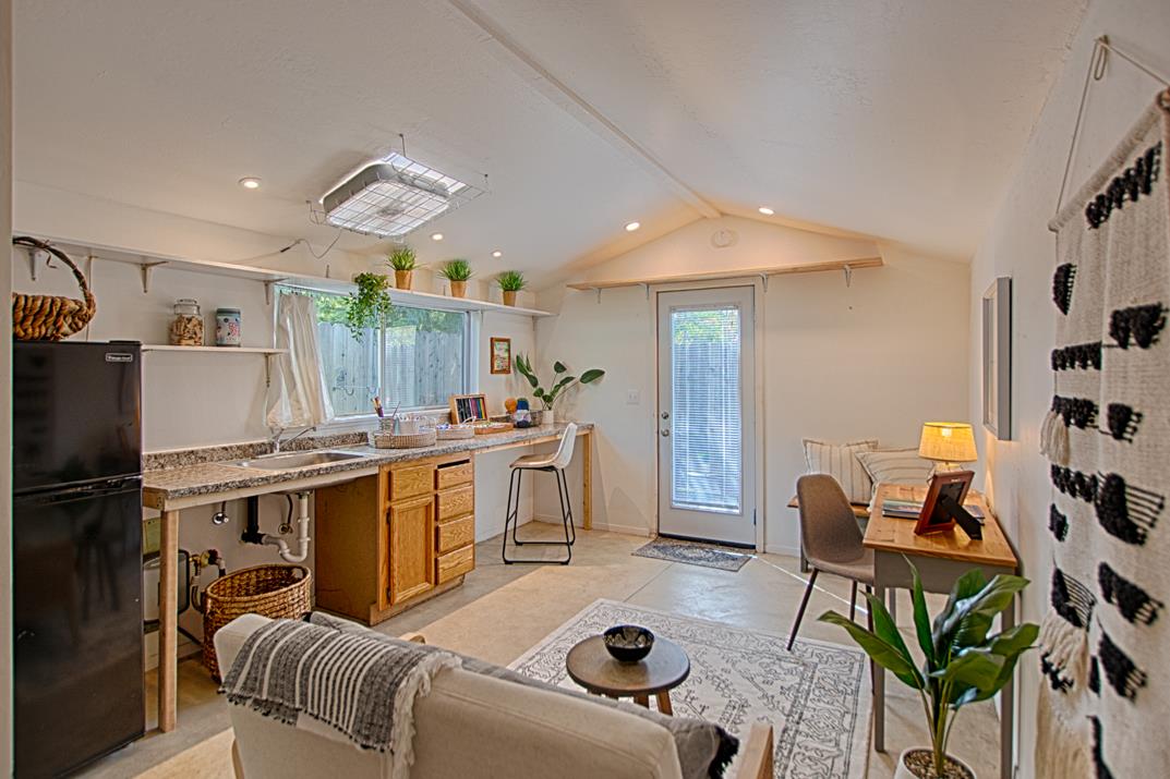 311 Mar Vista Avenue