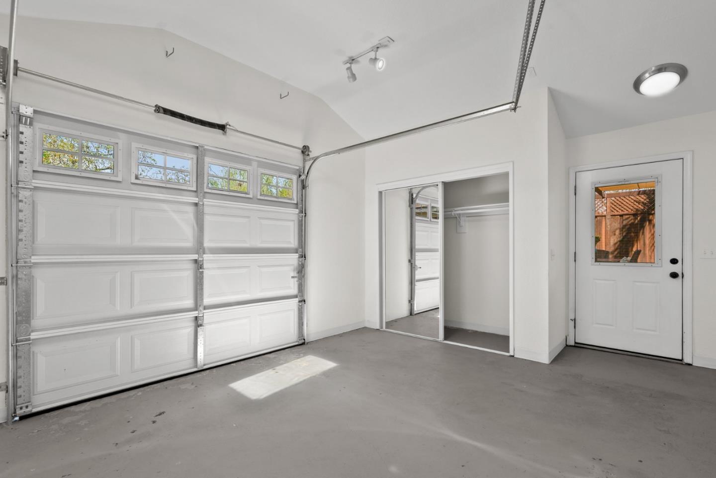 211 Harrison Avenue