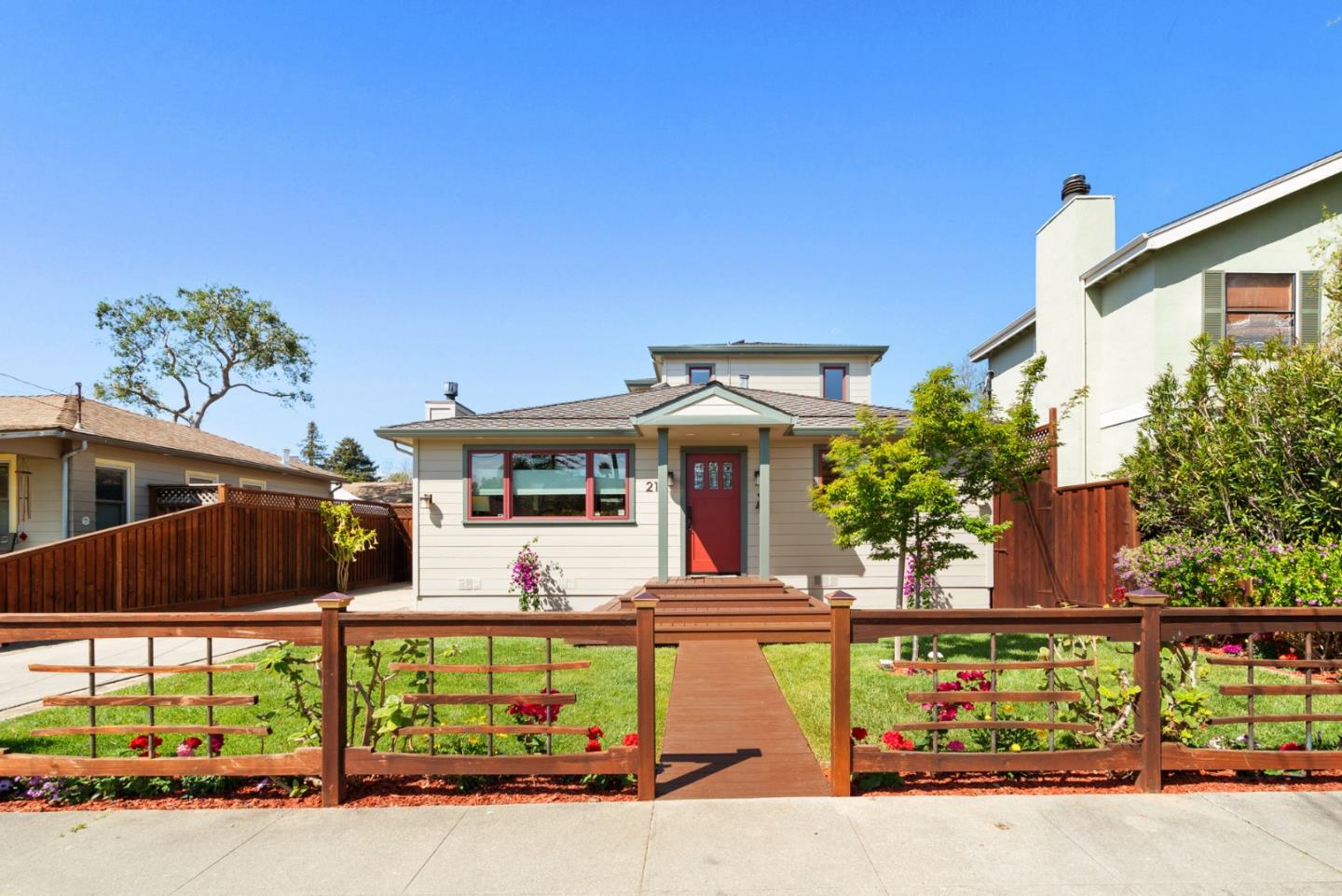 211 Harrison Avenue