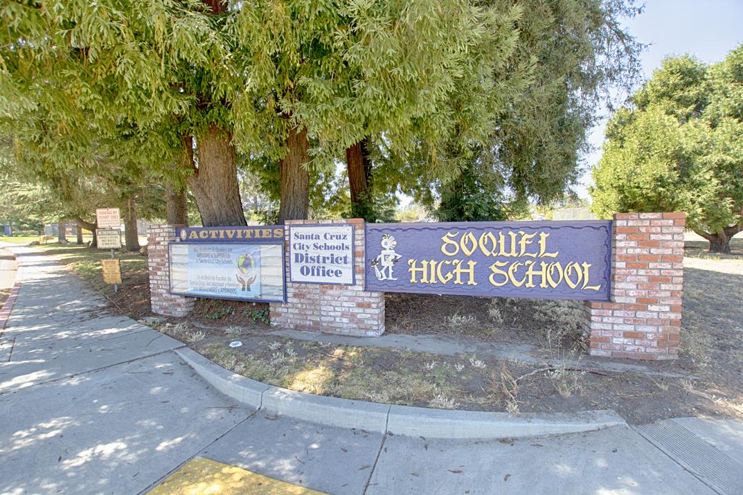 305 Mountain View Road