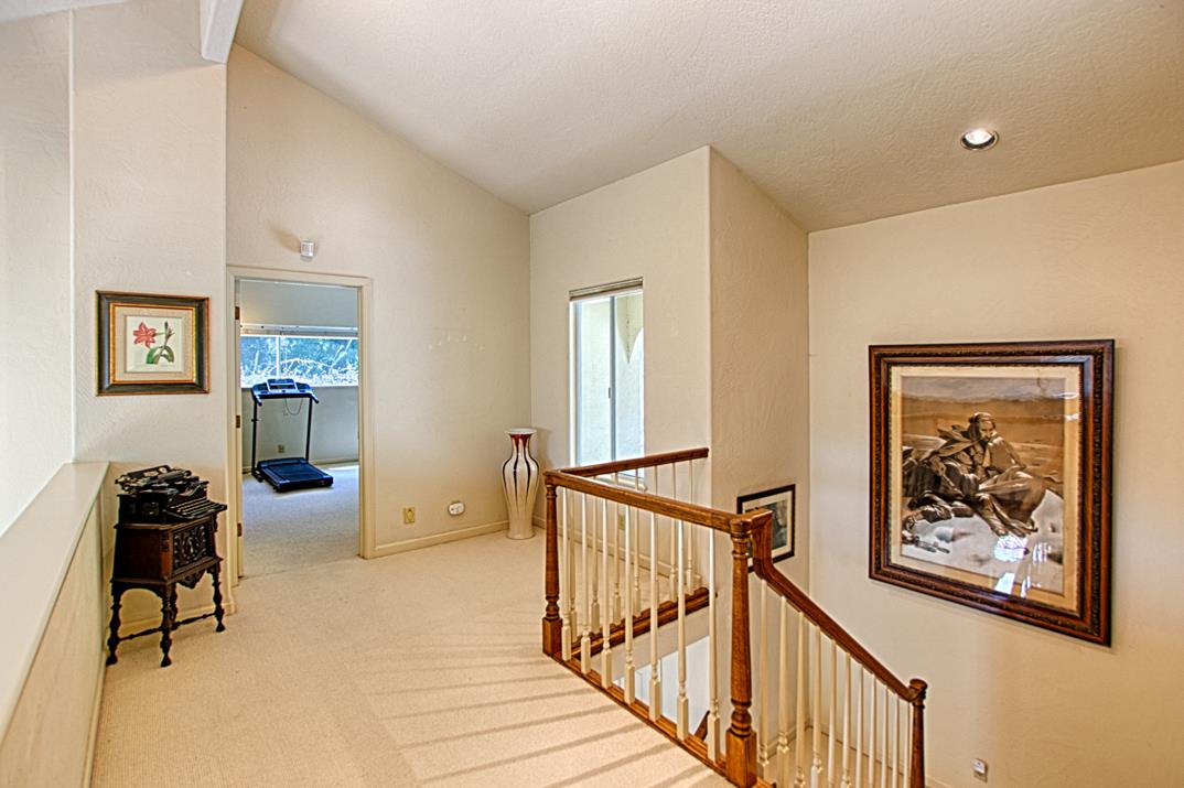 305 Mountain View Road