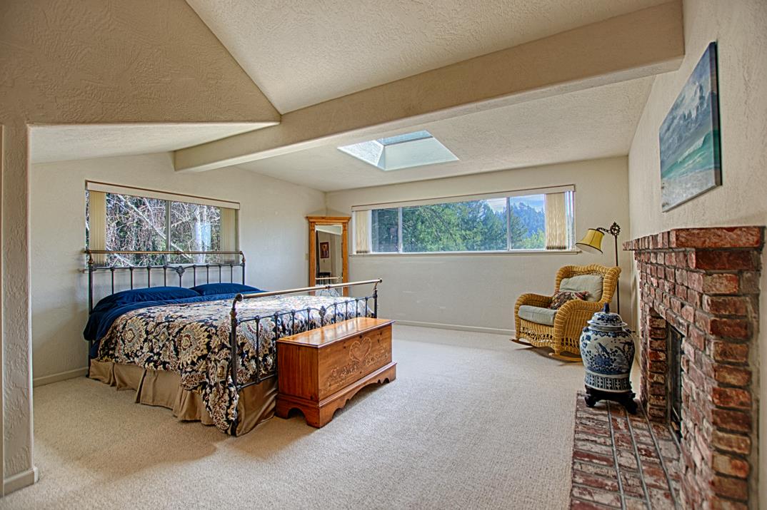 305 Mountain View Road