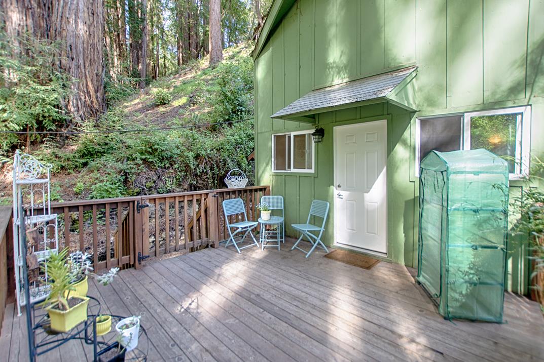 305 Mountain View Road