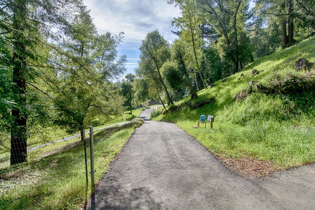 305 Mountain View Road