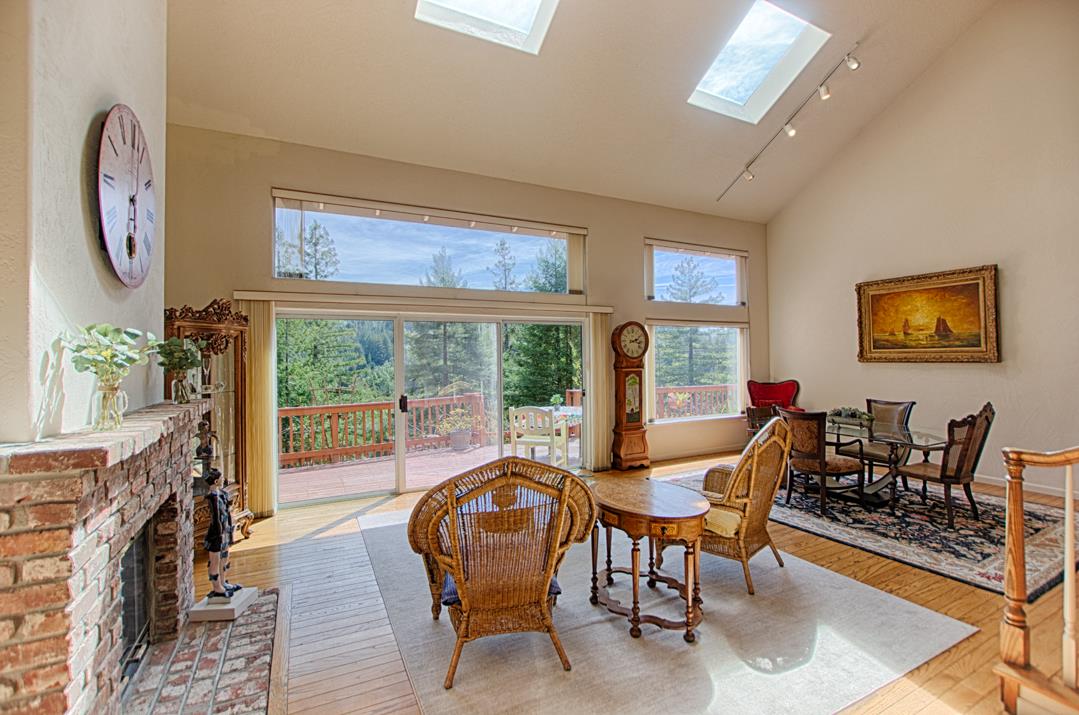 305 Mountain View Road