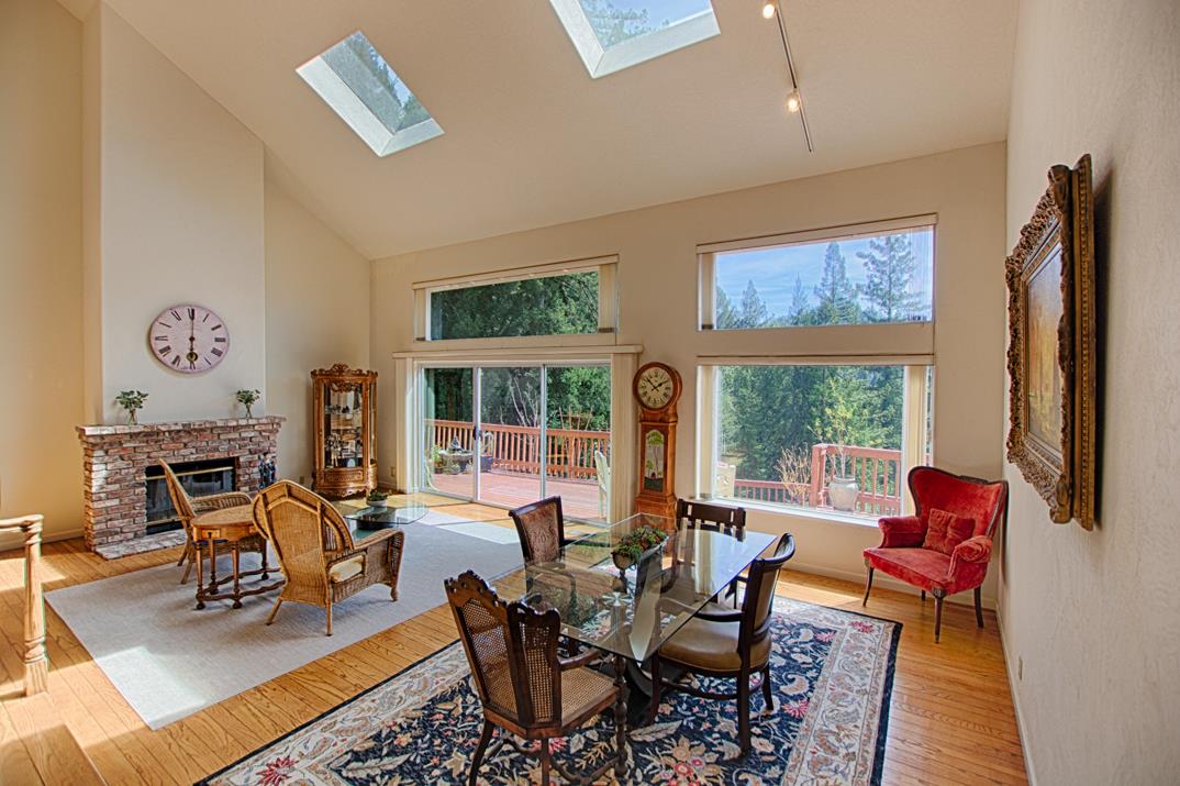 305 Mountain View Road