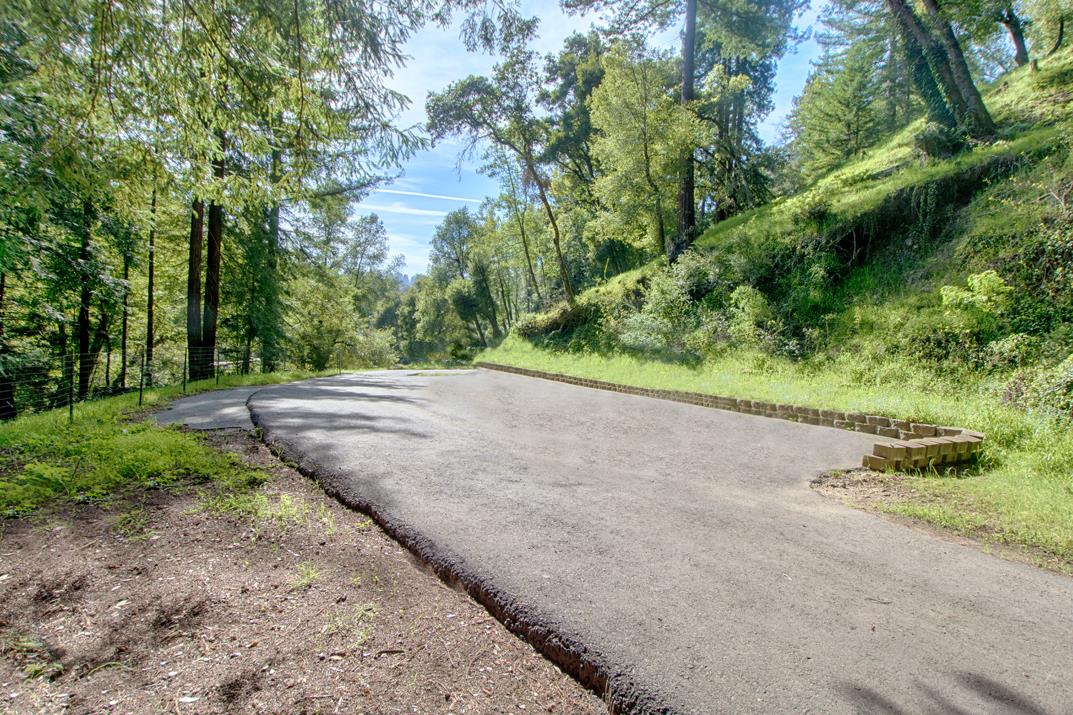 305 Mountain View Road