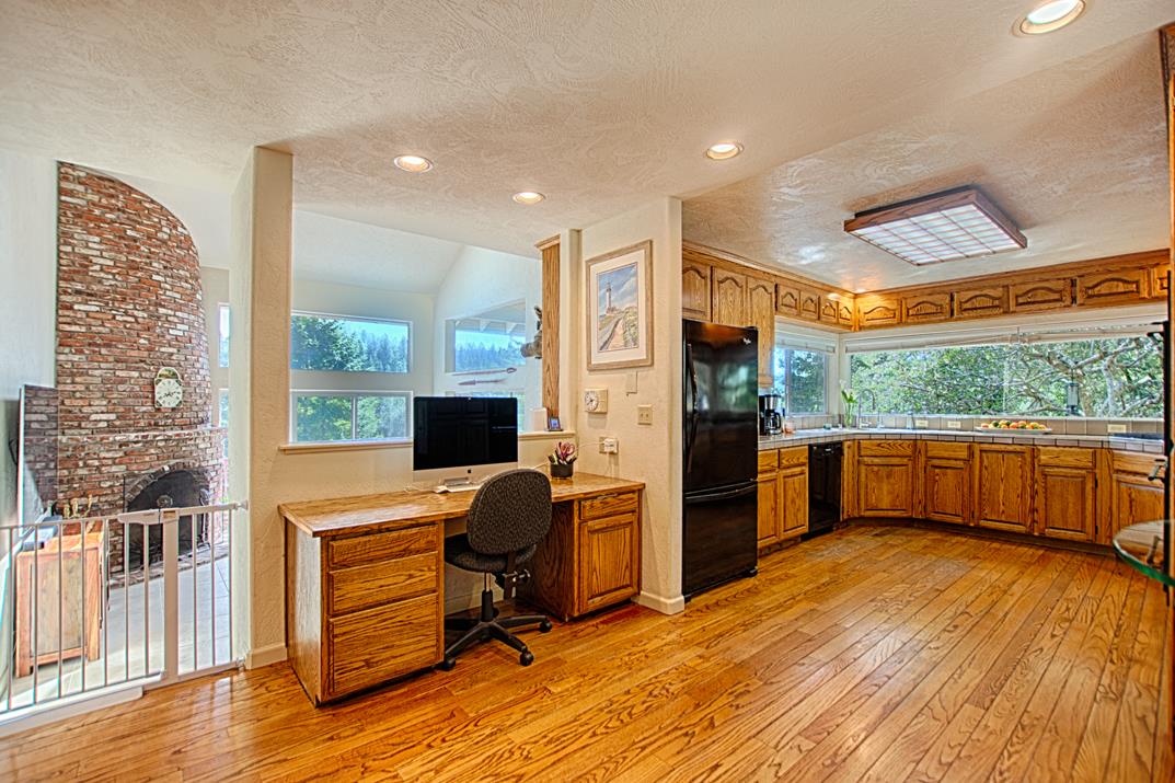 305 Mountain View Road