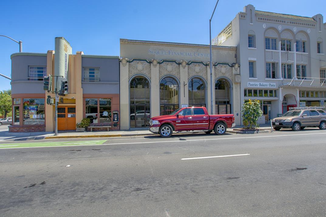 305 Mountain View Road