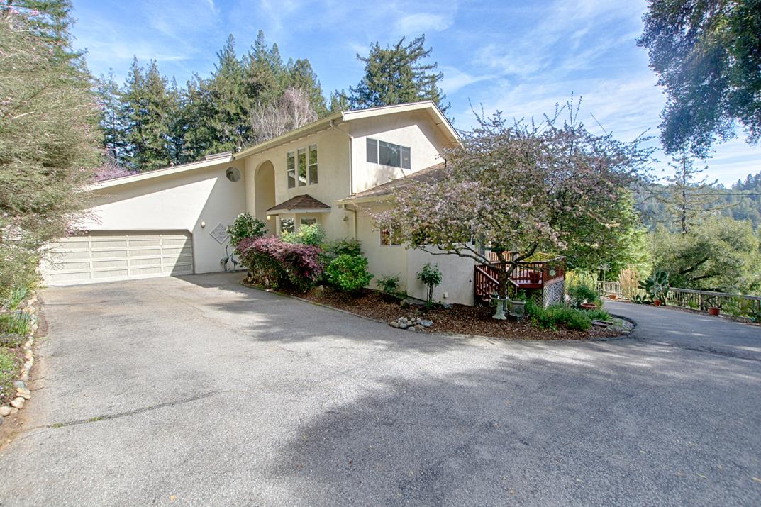 305 Mountain View Road