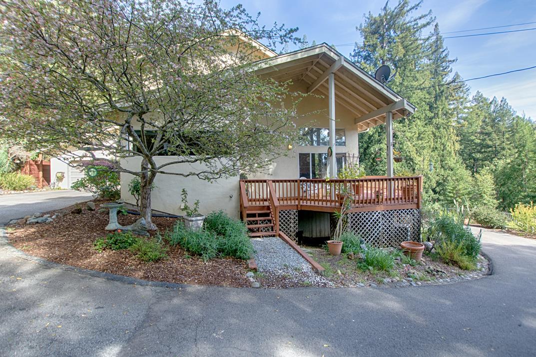 305 Mountain View Road