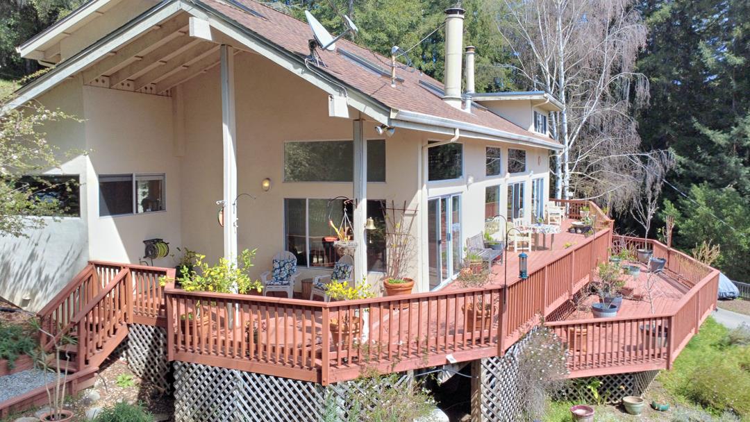 305 Mountain View Road
