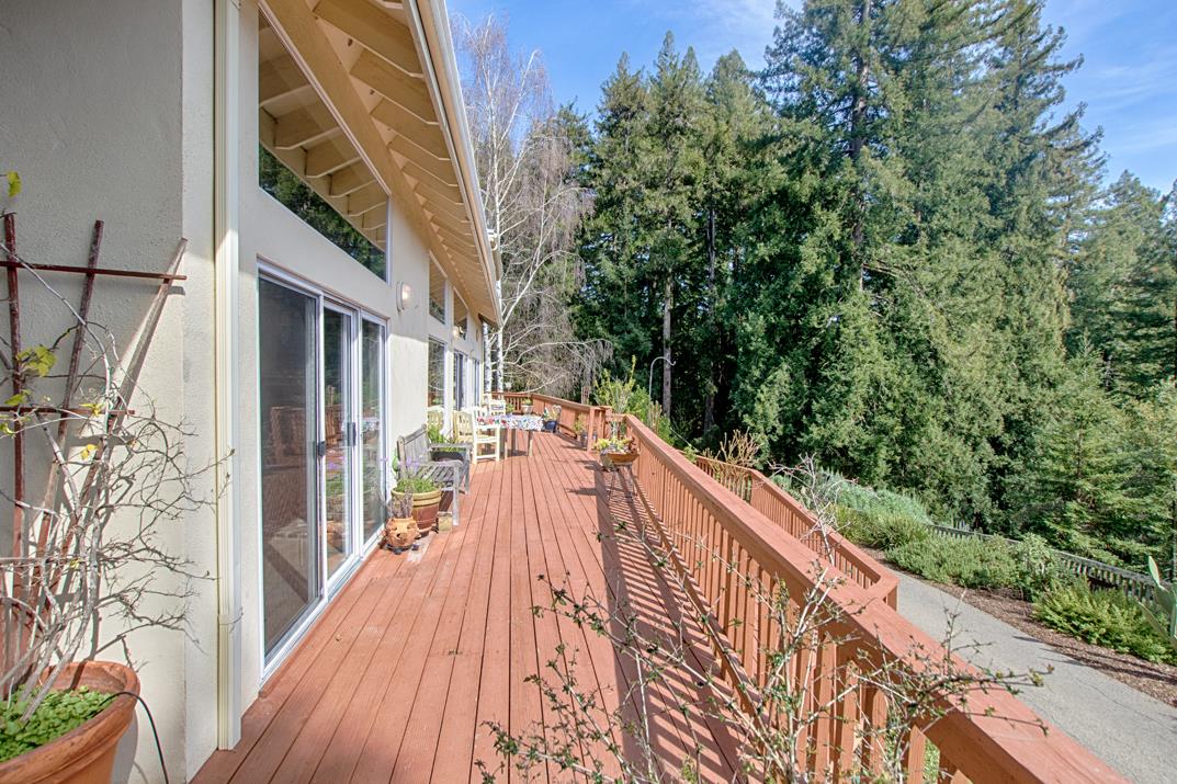 305 Mountain View Road