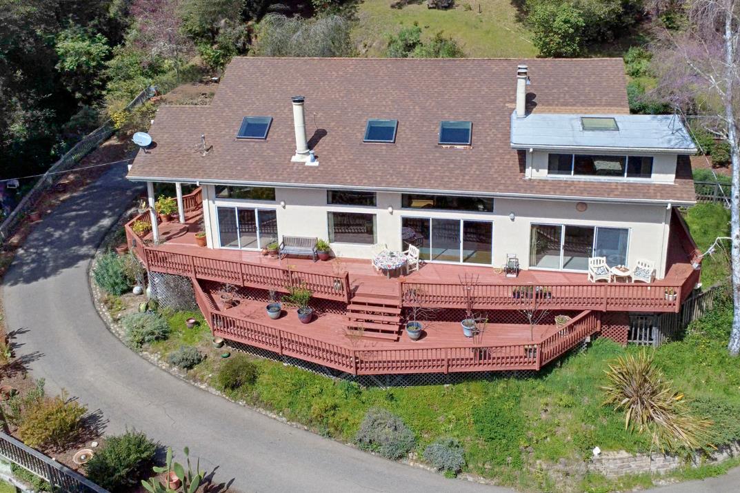305 Mountain View Road
