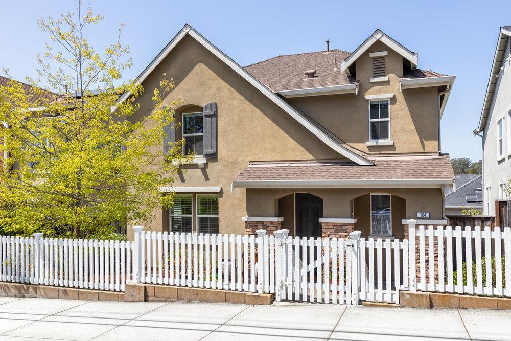 104 Meadowview Lane