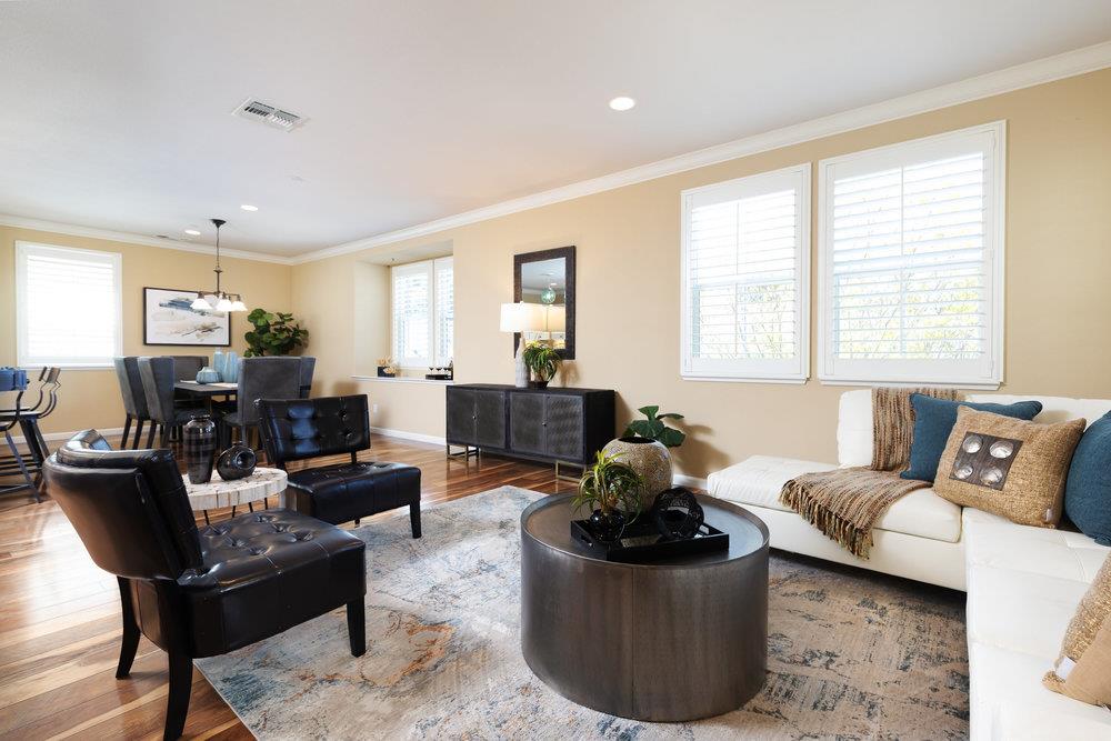 104 Meadowview Lane