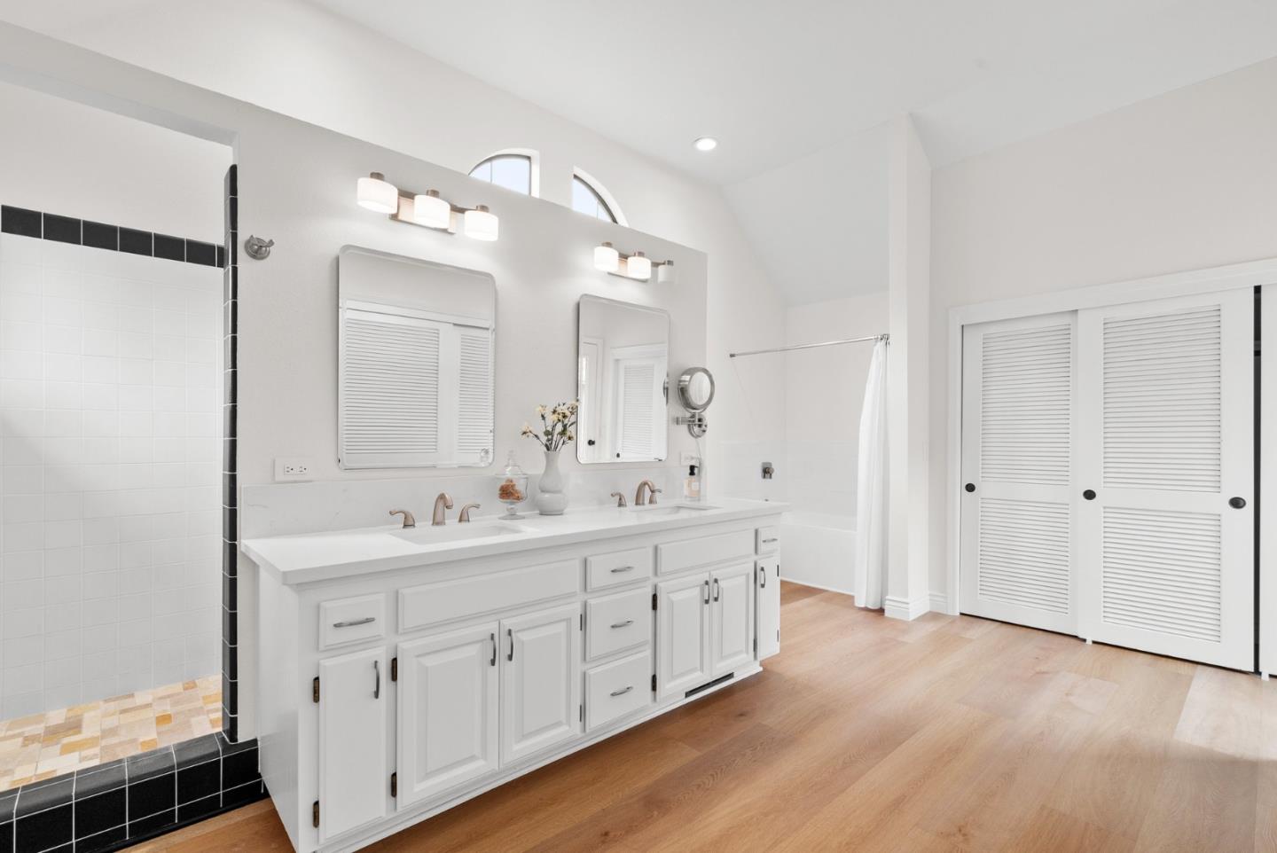 125 Southampton Lane A