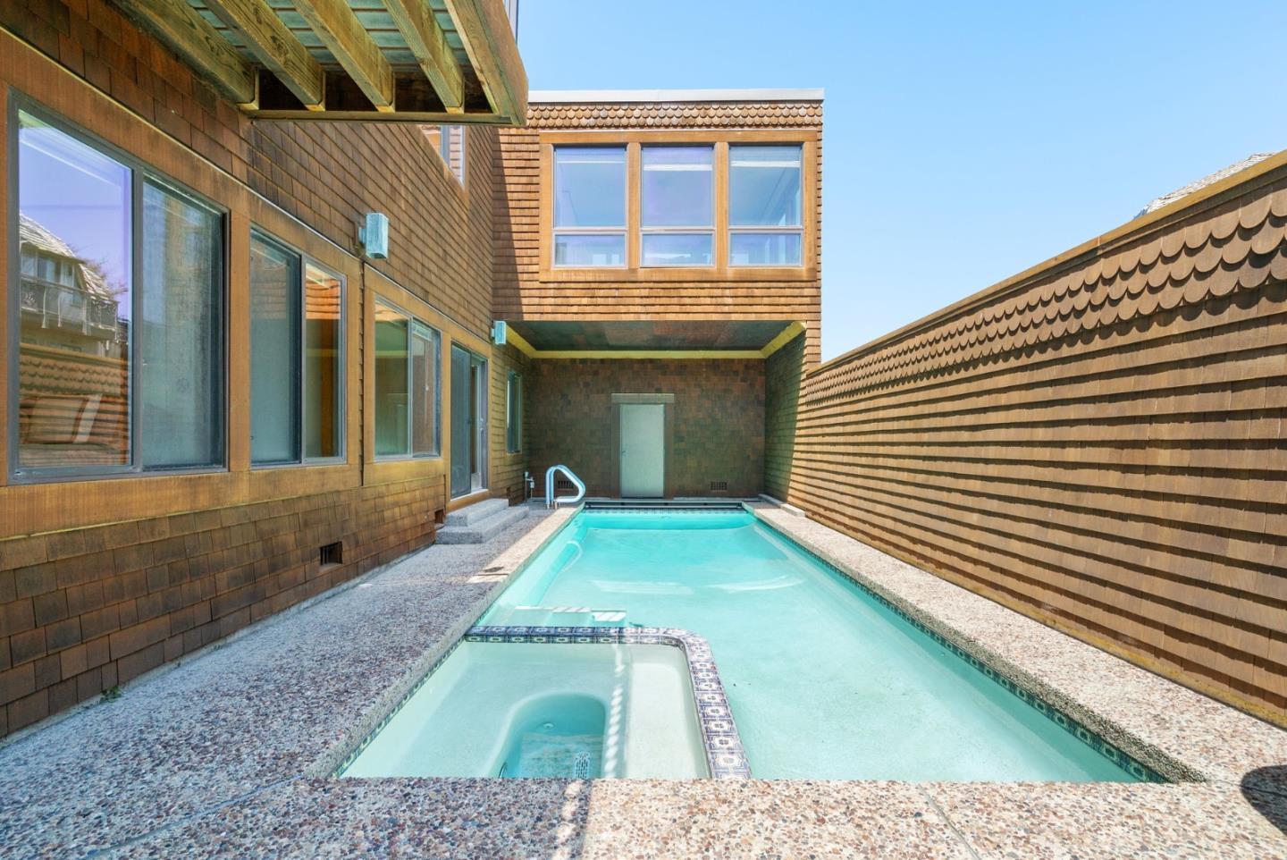 102 Willet Circle