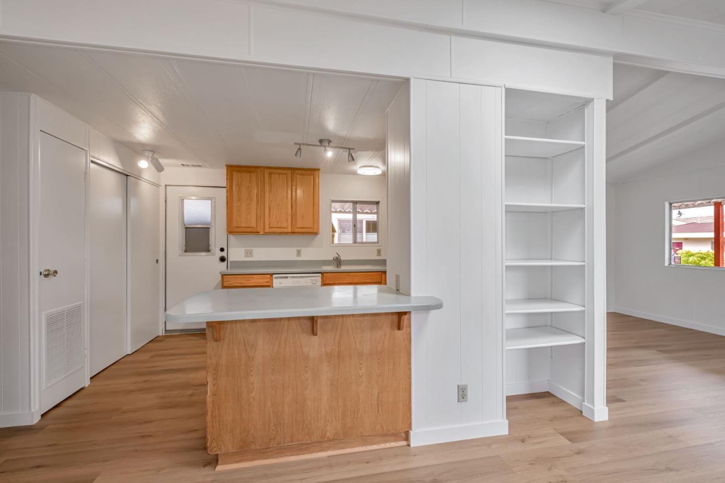 998 38th Avenue Unit: 11